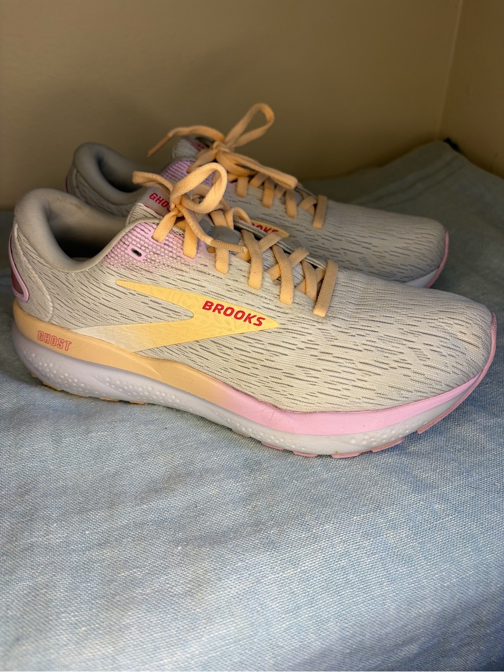 Brooks Ghost 16 Women's Running Shoes Size 8 White/Grey/Orchid